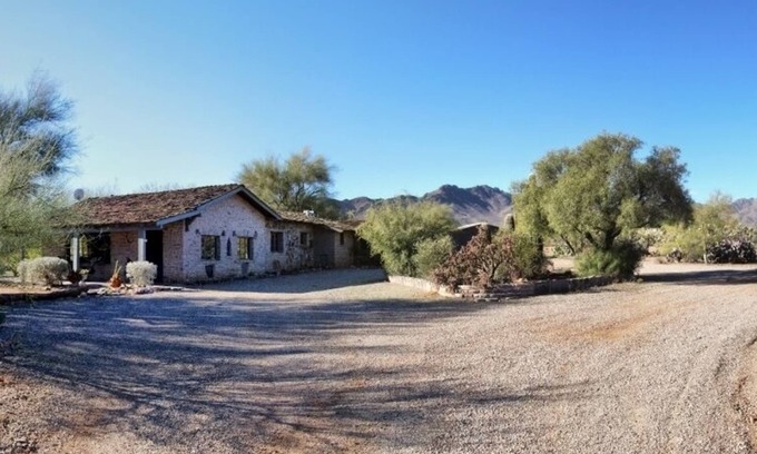 Lazy Ranch Estates House | Discover History and Wildlife at Birder's Welcome!