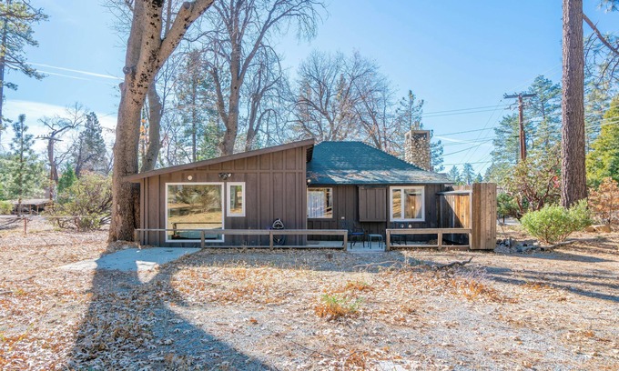 Idyllwild Cabin | Hitch'n'Post Cabin - In Town Center!