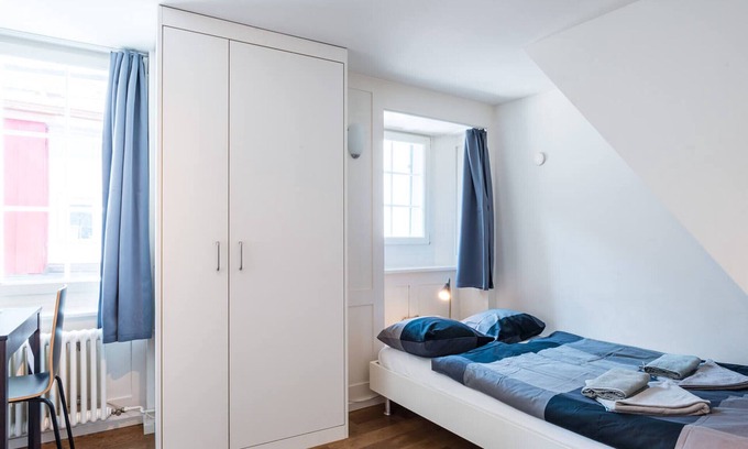 Niederdorf Apartment | Cozy Hitrental Schmidgasse Apartments with Family Amenities