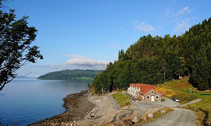 Leksvik House | Hjellup Fjordbo: Breathtaking Views & Family-Friendly Amenities