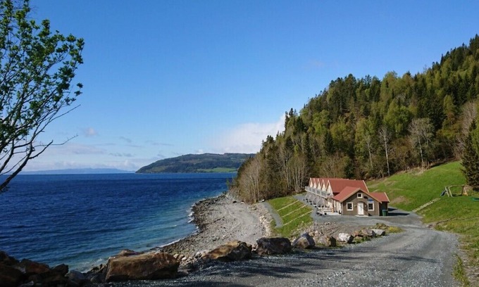 Leksvik Condo | Discover Hjellup Fjordbo: Pet-Friendly Oceanfront Retreat