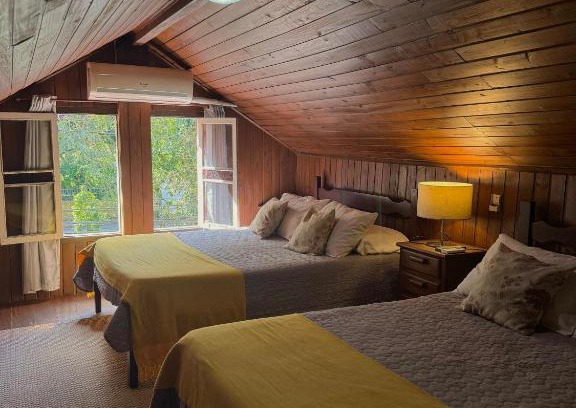 Petropolis House | Historic HMG Morada & Chalet: Pet-Friendly Getaway