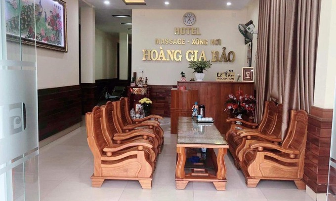 Kon Tum Hotel | Comfortable Hoàng Gia Bảo Hotel with Hot Tub & Breakfast