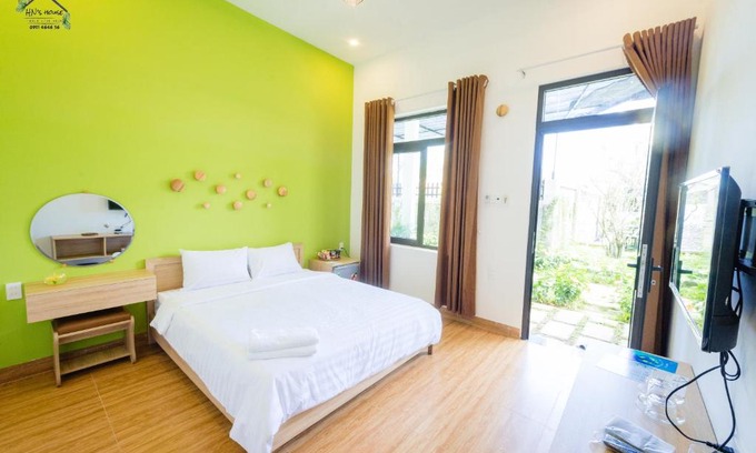 Tuy An Hotel | Oceanfront Comfort at Hoàng Ngọc's House - Rated 9/10