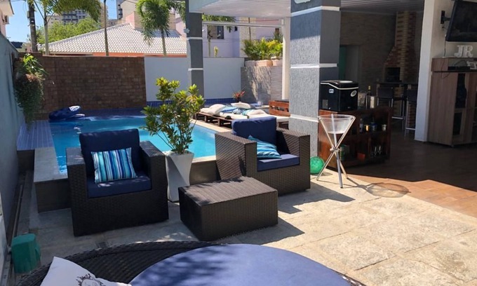 Centro House | Inviting Holiday Home with Heated Pool for up to 15 Guests
