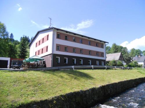 Bartosovice v Orlickych horach Hotel | Discover Comfort at Hotel Bartošovice – Pet Friendly Retreat