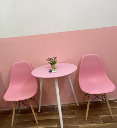 Ninh Kieu Apartment | Cozy Pinky Room for Couples at HO GIA AN Home