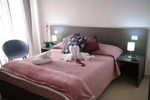 Aversa House | Experience Hoa Suites: Highly Rated with Family-Friendly Perks