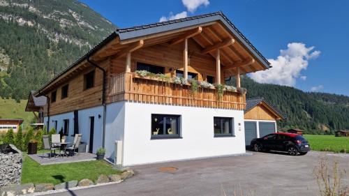 Vorderhornbach Apartment | Unforgettable Hoamatgfühl: Oceanfront & Pet Friendly Stay
