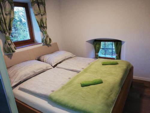 Muhldorf Apartment | Unforgettable Hoamatleuchten: Family-Friendly with Hot Tub