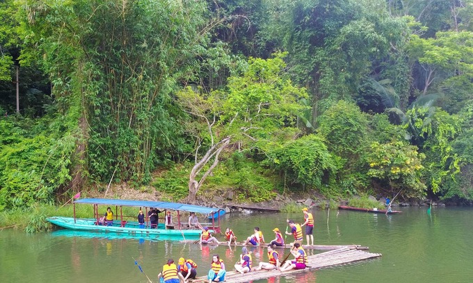 Nam Mau House | Discover Hoang Chuyen Homestay: Family-Friendly Retreat