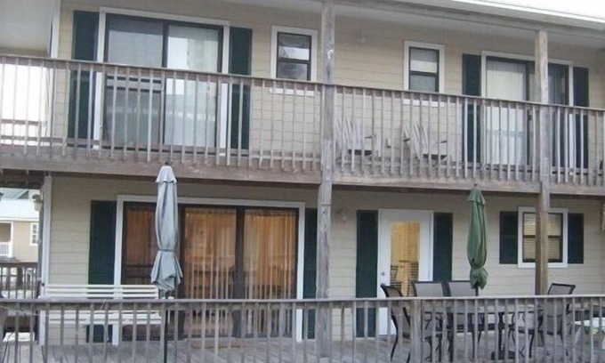 Gulf Shores Condo | Hobbie's Hideaway: Book Your Oceanfront Retreat Today!