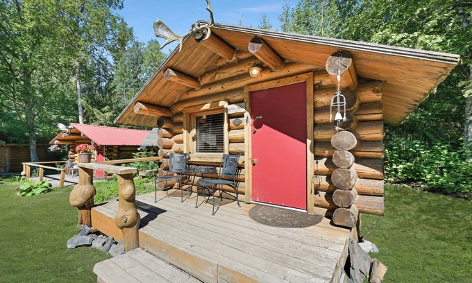 Hope Cabin | Cozy Hobbit Hole Cabin: A Unique Retreat in Hope, Alaska