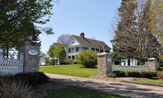 Skaneateles House | Experience Hobbit Hollow House: Family-Friendly Getaway