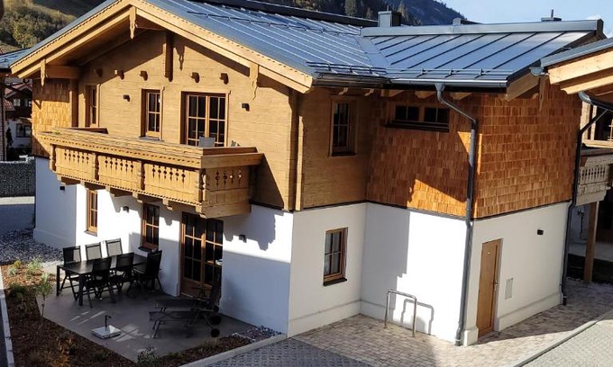 Rauris Apartment | Discover Hochalmbahnen Chalets Rauris: Family-Friendly Retreat
