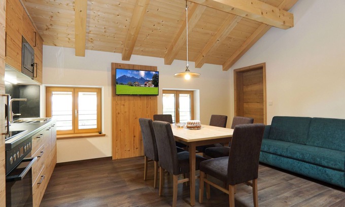 Staudach-Egerndach Apartment | Hochlerch vacation apartment, 100 m² for 1 to 8 people, 2 bedrooms, kitchen/living room, shower/WC, WLAN