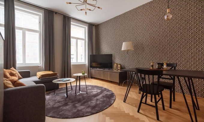 Neulerchenfeld Apartment | Stylish Apartment Near City Center in Trendy District