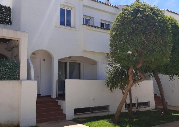 Rota House | Elegant Home in Beautiful Golf Community by the Sea