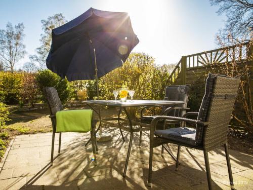 Alt Reddevitz Apartment | Pet-Friendly Retreat at Hoefthus 14 for Family Getaways