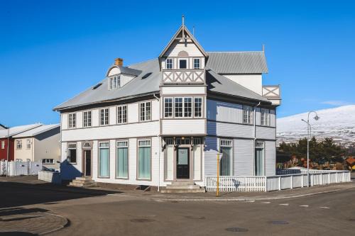 Akureyri House | Discover Hoepfner and Tulinus Historical Houses