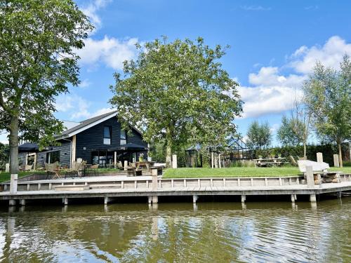 Delfgauw Hotel | Oceanfront Retreat at Hoeve BuytenHout - Guest Rated 9.7