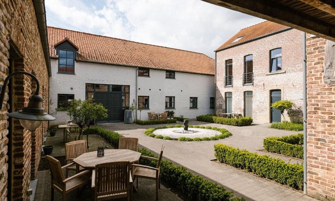Mopertingen Apartment | Discover Hoeve de Reetjens - La Gouvernante, Rated 8.8/10