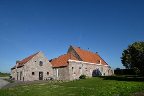 Sint-Denijs House | Guest Favorite: Hoeve Ten Rooden Duifhuize with Great Amenities