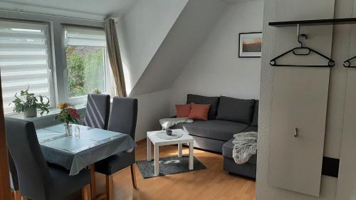 Worpswede Apartment | Family-Friendly Stay at Hof an der Semkenfahrt - Adele
