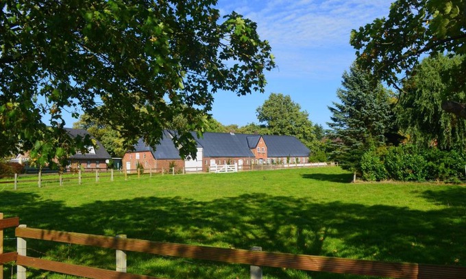 Bohmstedt Apartment | Budget-Friendly Hof Diederichs: Rated 9.8 with Breakfast!