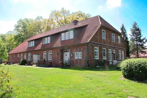 Soltendieck Apartment | Bright Hof Esterau Apartment with Pet-Friendly Amenities