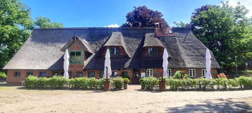 Itzenbuttel Hotel | Pet-Friendly Haven at Hof & Gut Jesteburg - Rated 8/10