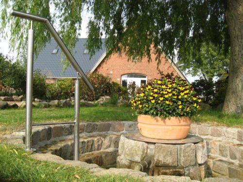Schlesen Apartment | Experience Hof Seebrookquelle with Oceanfront Views