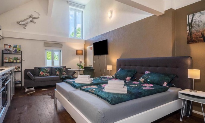 Meckenbeuren Apartment | Family-Friendly Retreat at Hof zum Stadl - Ferienwohnung Nr 2