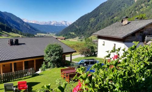 Valle di Casies Apartment | Pet-Friendly Hoferhof Apt A - Rated 9.5 by Guests