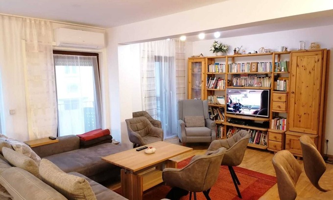 Bayreuth Apartment | Prime Location Bayreuth Center with Balcony & Air Conditioning