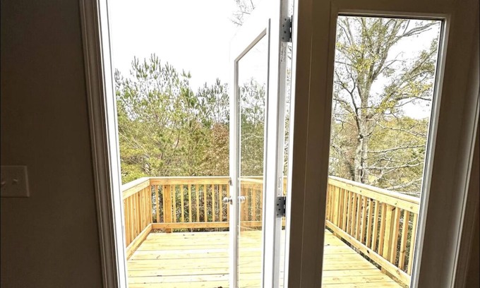 Hogansville House | Hogansville Retreat: Scenic Balcony Overlooking Pond