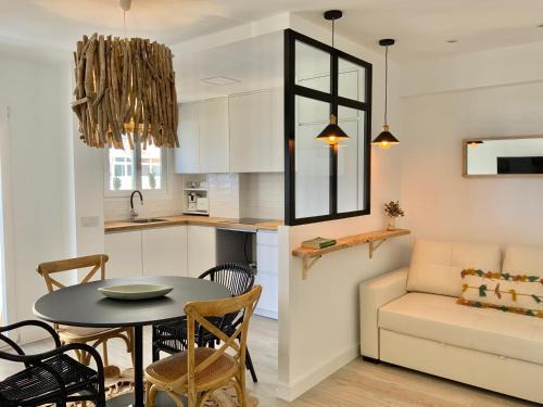 Benicassim Apartment | Beachfront Haven in Benicasim - Rated 9.7/10 with Pool