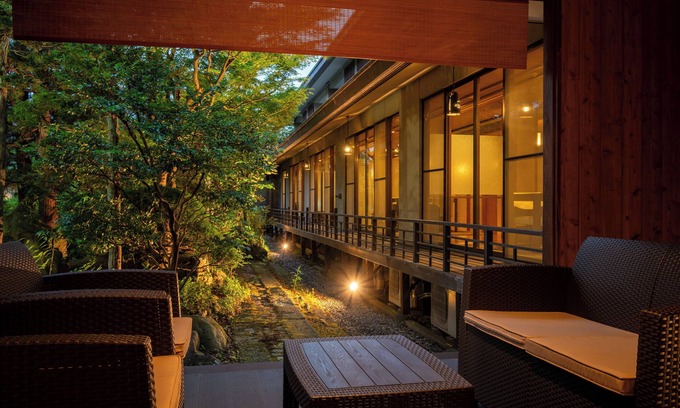Tendo House | Relax at Hohoemino Kuyufu Tsuruya with Eco-Friendly Amenities