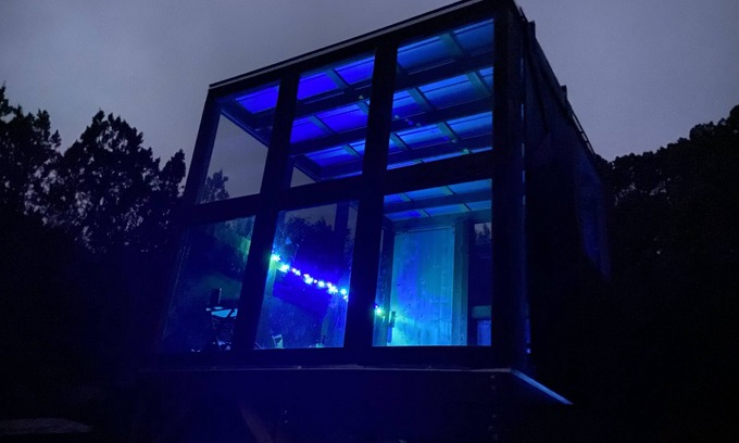 Oatmeal Cabin | HOKU HAÜS is a 100% off grid glamping experience. A star gazers paradise! Unwind