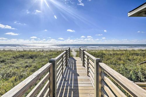 Holden Beach House | Family Retreat at Holden Beach - Pet Friendly & Steps to Ocean!