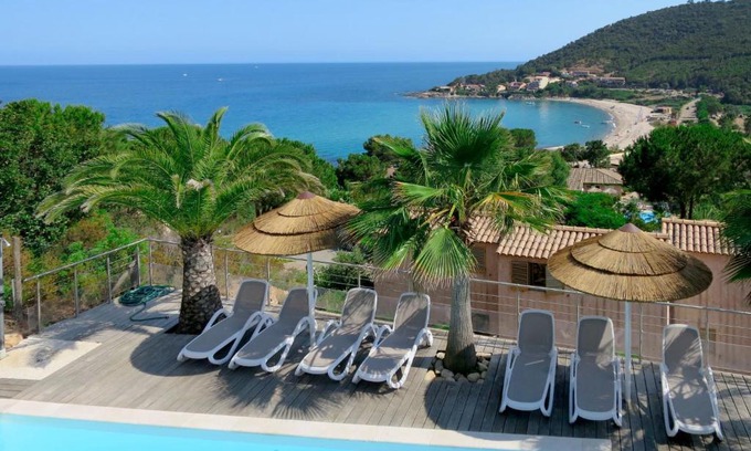 Tarcu House | Inviting Holiday Home Villa Ottavi with Ocean Views
