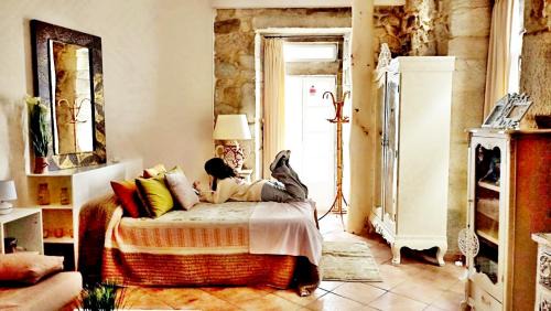 Baiona Old Town Apartment | Ocean View Getaway: Holibai Luminoso Estudio in Baiona