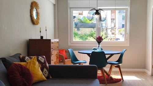 Baiona Old Town Apartment | Discover Holibai: Oceanfront Retreat in Beautiful Baiona