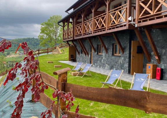Solina Ski Chalet | Pet-Friendly Retreat at Holickie Berdo - 4 Star Hotel