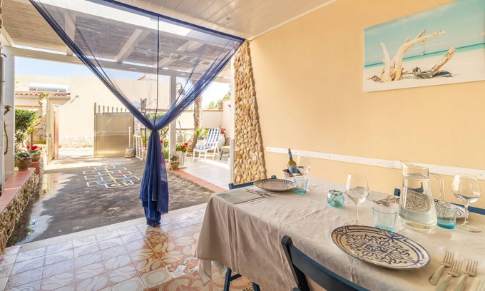 Portopalo di Capo Passero House | Relax at 'Loft Le Palme' with Ocean Views & Private Terrace