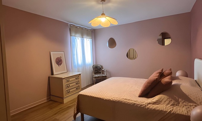 Besse-en-Chandesse House | Villa Nina: Cozy Retreat with Private Garden & Wi-Fi
