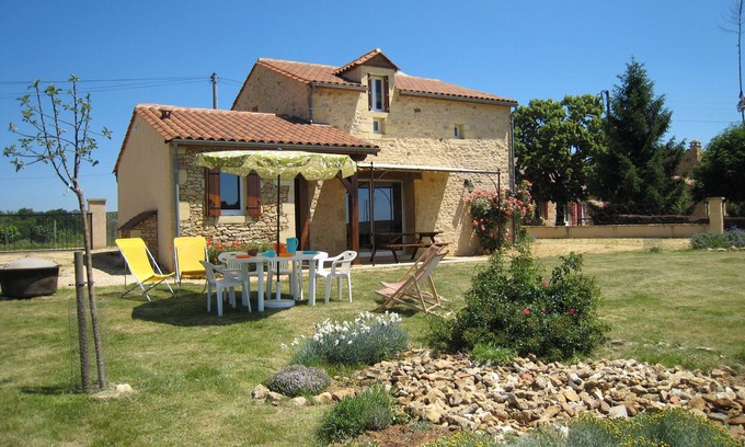 Coux-et-Bigaroque-Mouzens House | Beautiful Holiday Rental in Dordogne with Pool & Spa