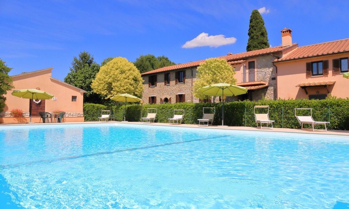 Passignano sul Trasimeno Apartment | Delightful Holiday Apartment in Farmhouse - Residenze San Martino