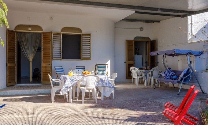 Torre Specchia Ruggeri House | Beachside Villa Tramontana: Pet Friendly & Ocean View
