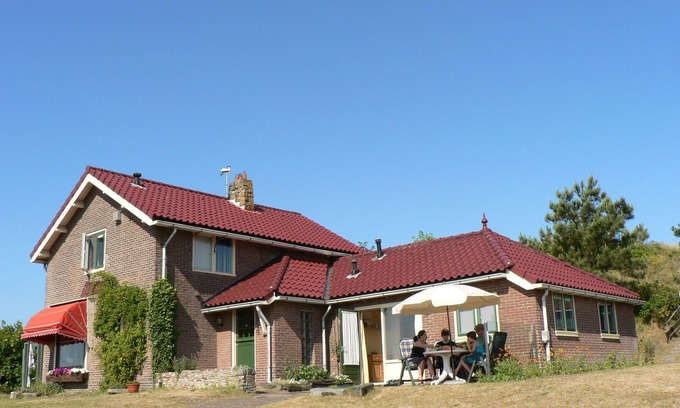 Petten Apartment | Cozy Retreat Near Petten Beach Dunes with Ocean Views